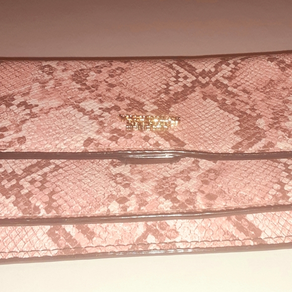 Victoria Secret VS Exotic Python Tech Wristlet Wallet Pink - Picture 8 of 10